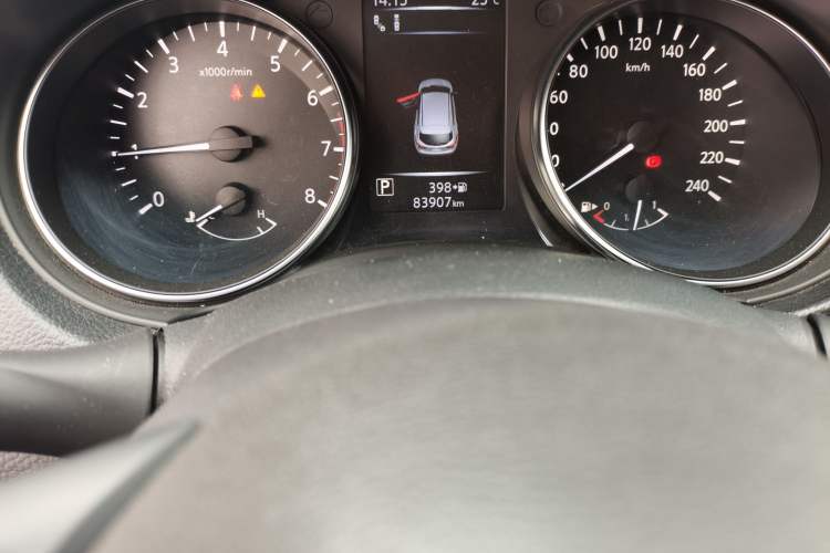 Used Nissan Qashqai 2021 2.0L CVT Luxury Edition Odometer Close Up
