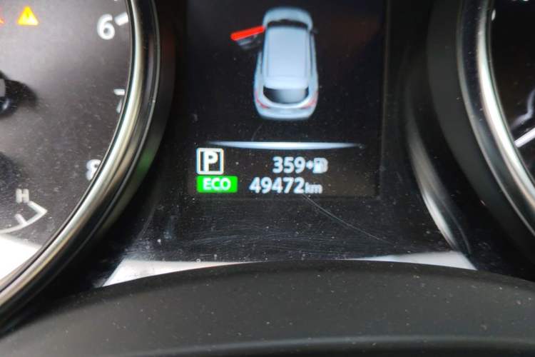 Used Nissan Qashqai 2021 2.0L CVT Luxury Edition Odometer Close Up