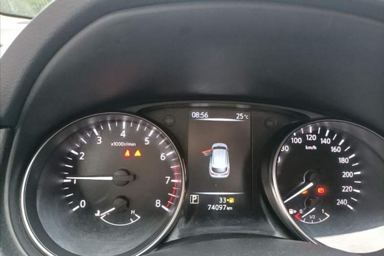 Used Nissan Qashqai 2021 2.0L CVT Smart Enjoyment Version Odometer Close Up