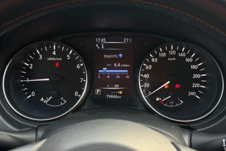 Used Nissan Qashqai 2021 2.0L CVT Luxury Edition Odometer Close Up