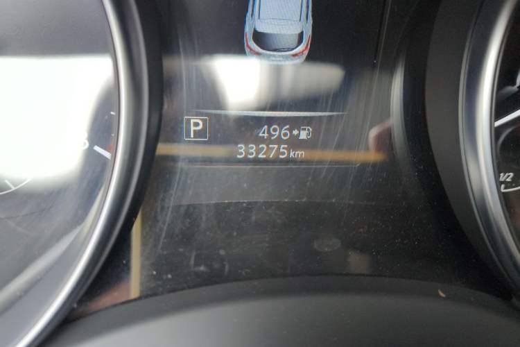 Used Nissan Qashqai 2021 2.0L CVT Luxury Navigation Edition Odometer Close Up