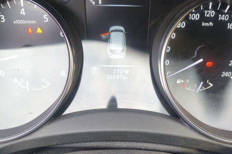 Used Nissan Qashqai 2021 2.0L CVT Luxury Edition Odometer Close Up