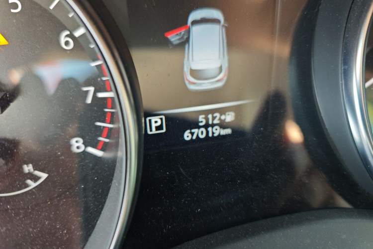 Used Nissan Qashqai 2021 2.0L CVT Luxury Edition Odometer Close Up