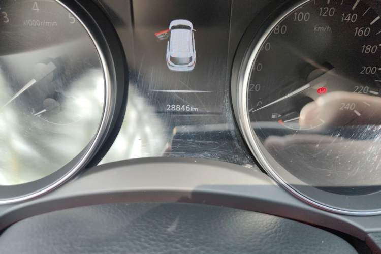 Used Nissan Qashqai 2021 2.0L CVT Luxury Edition Odometer Close Up