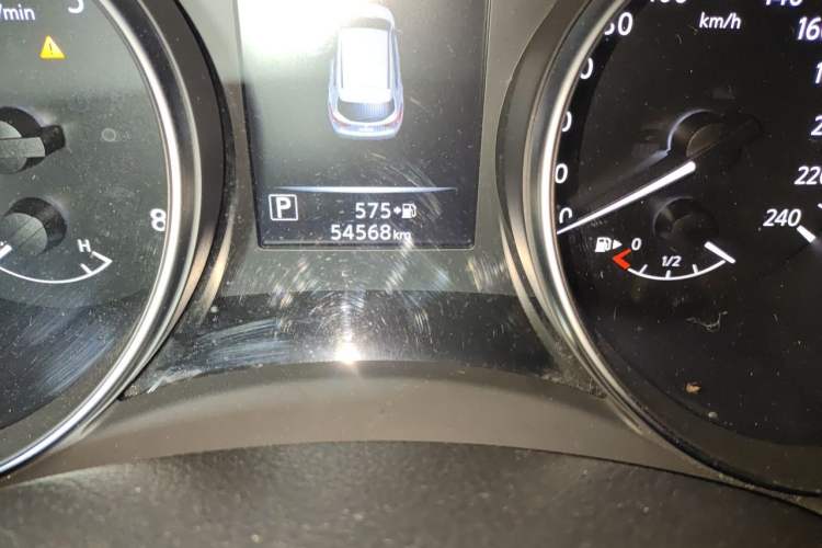 Used Nissan Qashqai 2021 2.0L CVT Smart Enjoyment Version Odometer Close Up