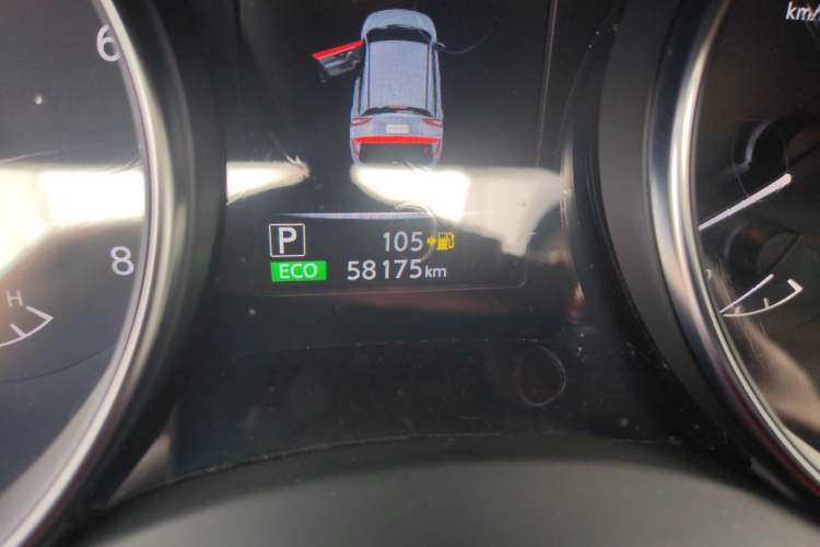 Used Nissan Qashqai 2021 2.0L CVT Luxury Edition Odometer Close Up