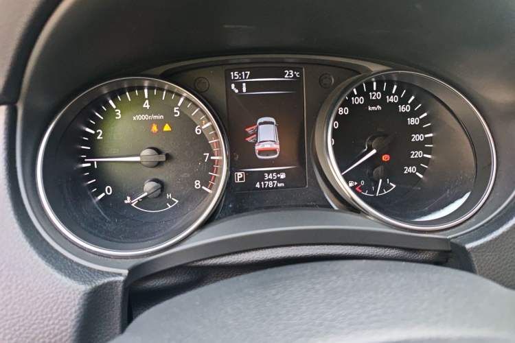 Used Nissan Qashqai 2021 2.0L CVT Luxury Edition Odometer Close Up