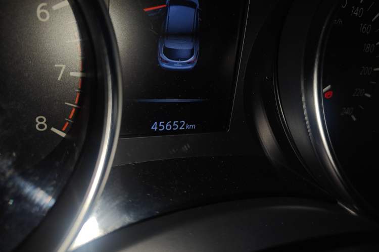 Used Nissan Qashqai 2021 2.0L CVT Smart Enjoyment Version Odometer Close Up