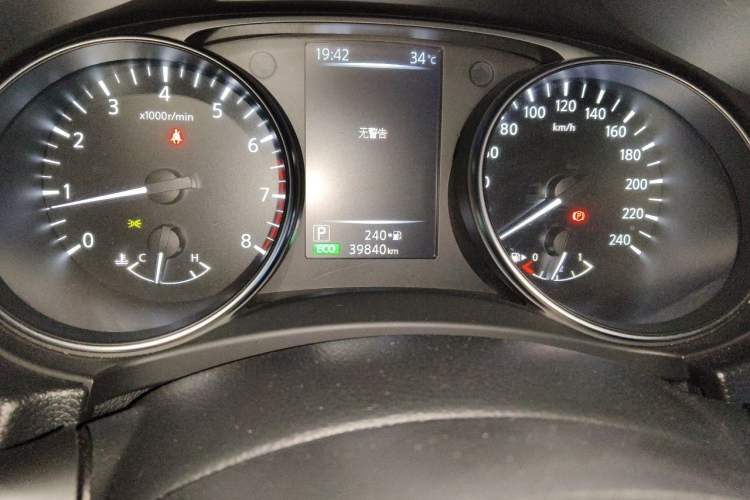 Used Nissan Qashqai 2021 2.0L CVT Smart Enjoyment Version Odometer Close Up