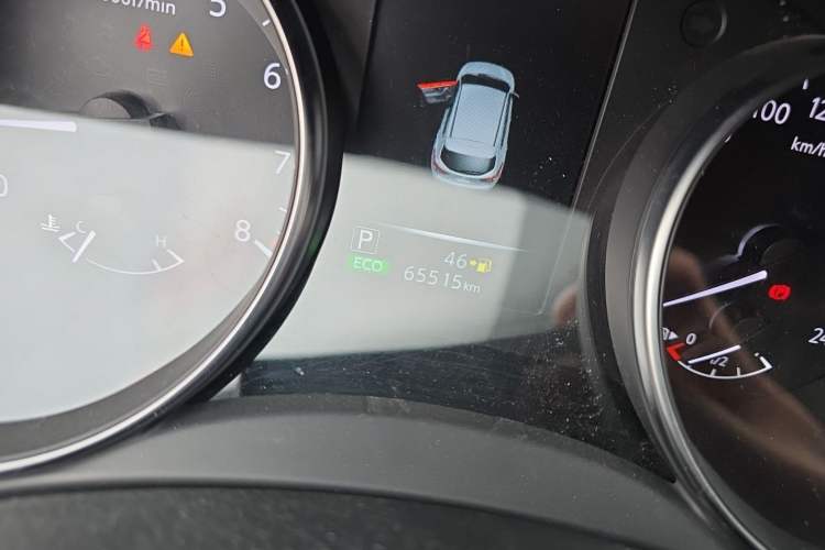 Used Nissan Qashqai 2021 2.0L CVT Smart Enjoyment Version Odometer Close Up