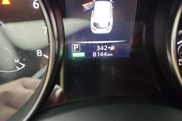 Used Nissan Qashqai 2021 2.0L CVT Luxury Edition Odometer Close Up