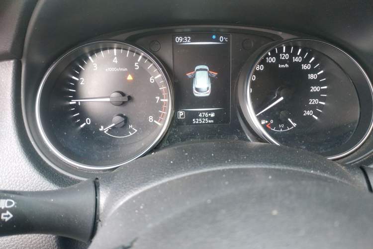 Used Nissan Qashqai 2021 2.0L CVT Smart Enjoyment Version Odometer Close Up