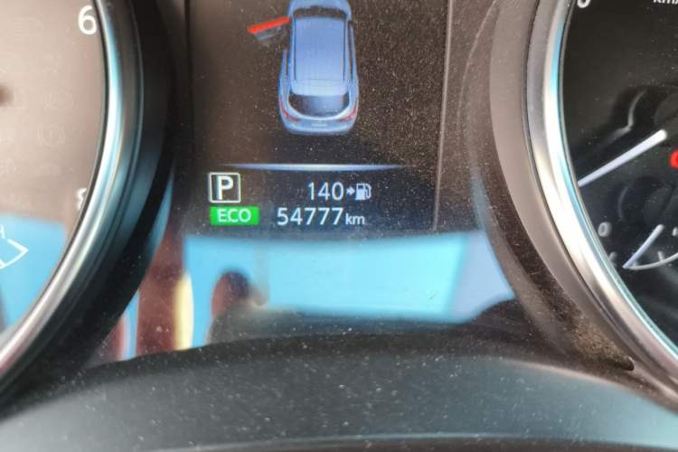 Used Nissan Qashqai 2021 2.0L CVT Luxury Edition Odometer Close Up