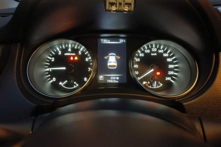 Used Nissan Qashqai 2021 2.0L CVT Smart Enjoyment Version Odometer Close Up