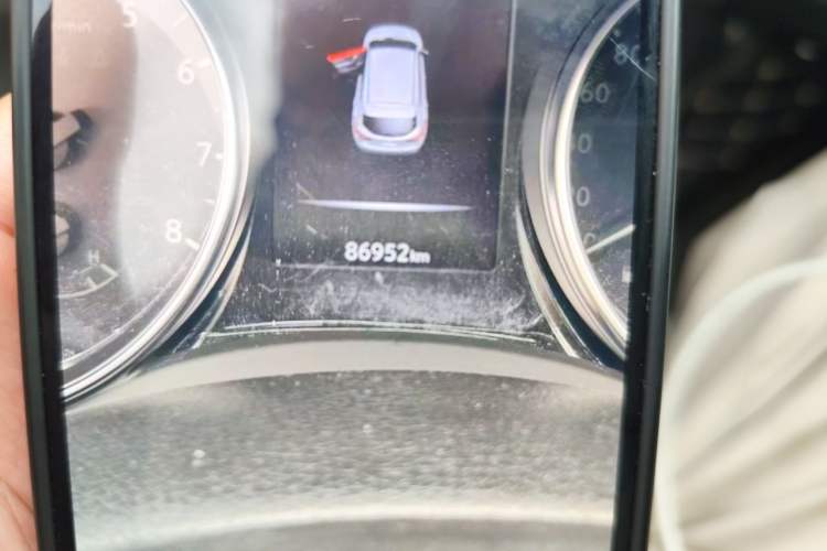 Used Nissan Qashqai 2021 2.0L CVT Luxury Edition Odometer Close Up