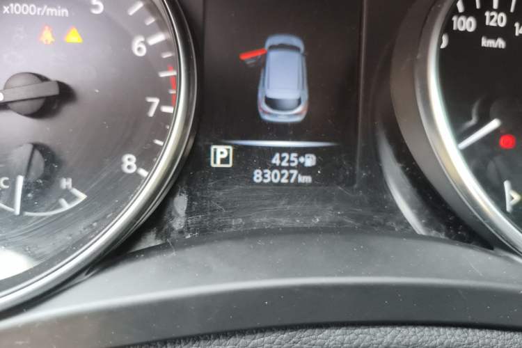 Used Nissan Qashqai 2021 2.0L CVT Luxury Edition Odometer Close Up