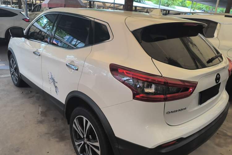 Used Nissan Qashqai 2021 2.0L CVT Luxury Edition Rear Left 45 Deg
