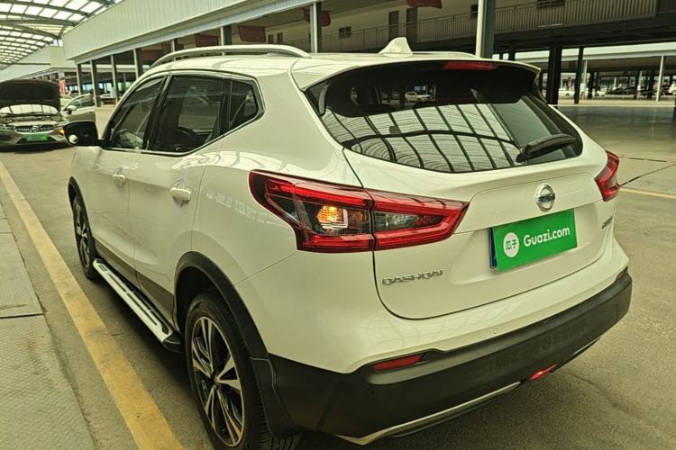 Used Nissan Qashqai 2021 2.0L CVT Luxury Navigation Edition Rear Left 45 Deg