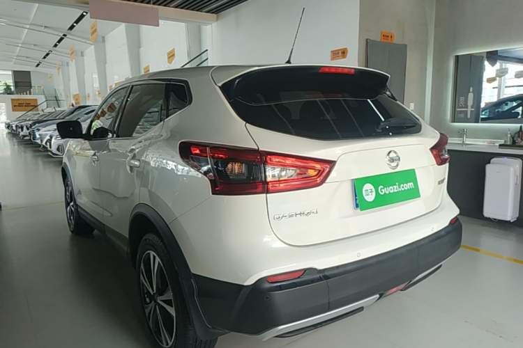 Used Nissan Qashqai 2021 2.0L CVT Luxury Edition Rear Left 45 Deg