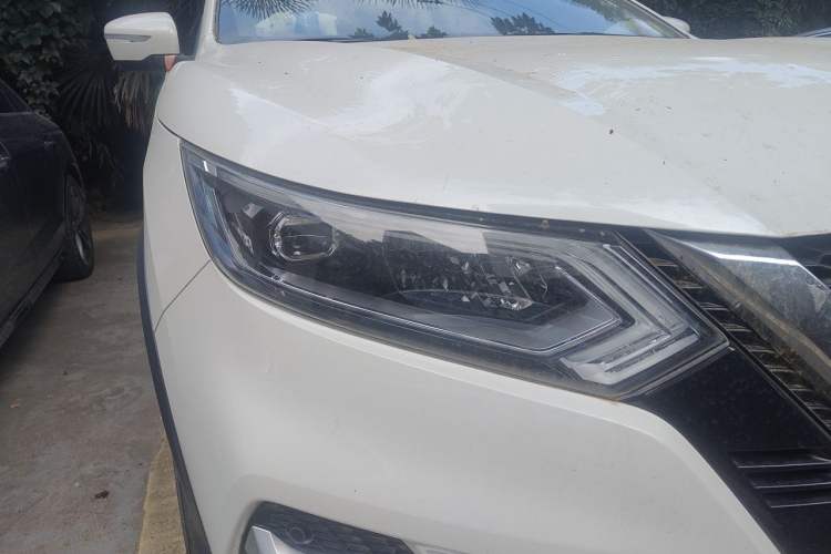 Used Nissan Qashqai 2021 2.0L CVT Luxury Edition Right Front Headlight