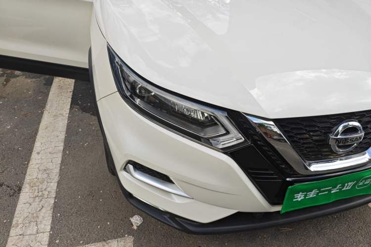 Used Nissan Qashqai 2021 2.0L CVT Luxury Edition Right Front Headlight