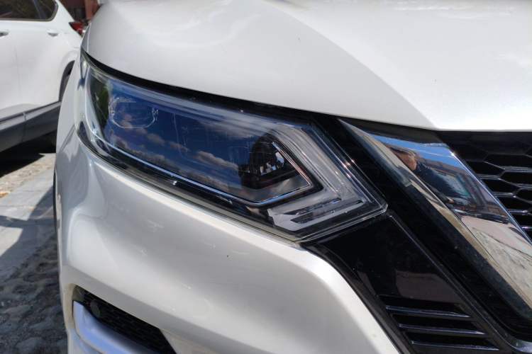 Used Nissan Qashqai 2021 2.0L CVT Luxury Edition Right Front Headlight