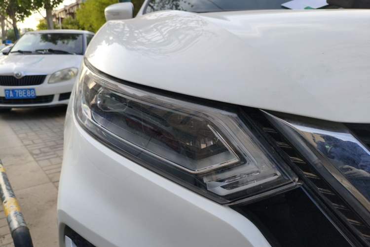 Used Nissan Qashqai 2021 2.0L CVT Luxury Edition Right Front Headlight
