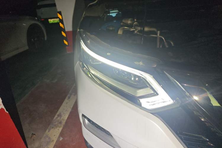Used Nissan Qashqai 2021 2.0L CVT Luxury Edition Right Front Headlight