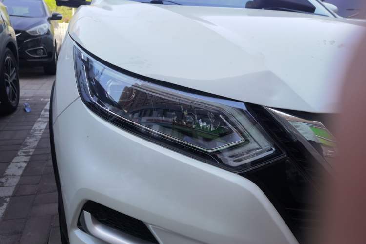 Used Nissan Qashqai 2021 2.0L CVT Luxury Edition Right Front Headlight