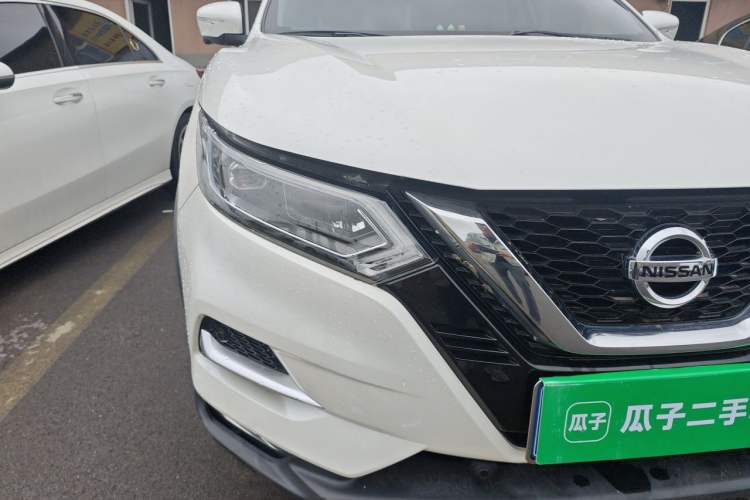 Used Nissan Qashqai 2021 2.0L CVT Luxury Edition Right Front Headlight