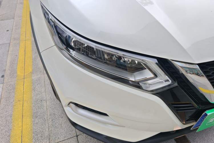 Used Nissan Qashqai 2021 2.0L CVT Luxury Edition Right Front Headlight