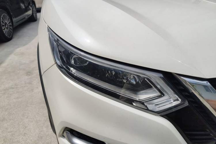 Used Nissan Qashqai 2021 2.0L CVT Luxury Edition Right Front Headlight