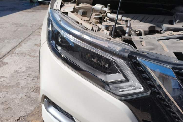 Used Nissan Qashqai 2021 2.0L CVT Luxury Edition Right Front Headlight