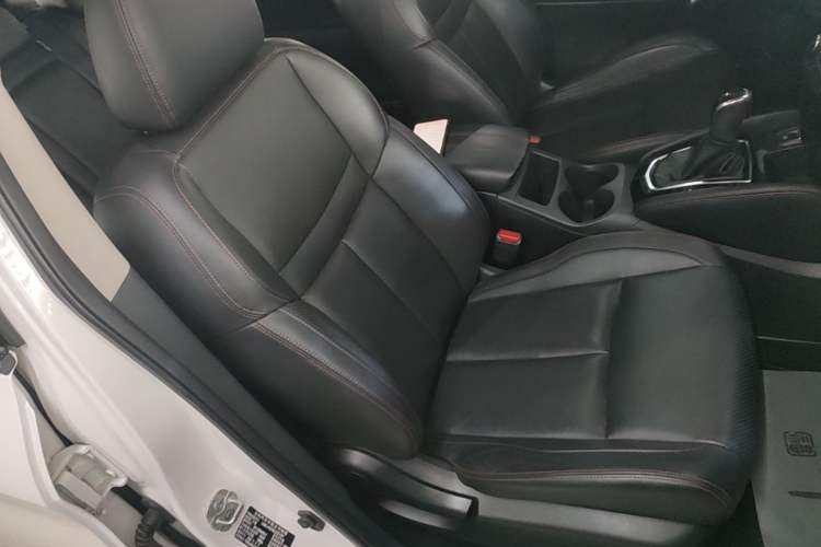 Used Nissan Qashqai 2021 2.0L CVT Luxury Edition Right Front Seat