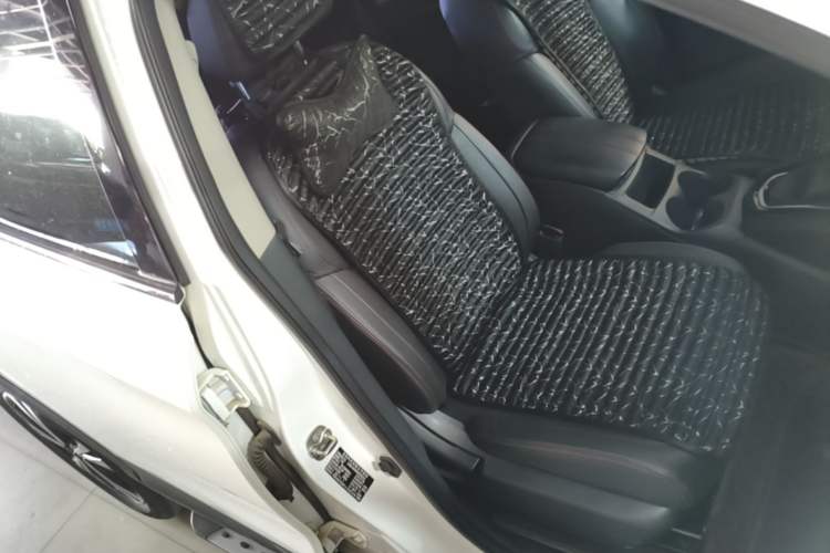 Used Nissan Qashqai 2021 2.0L CVT Luxury Edition Right Front Seat