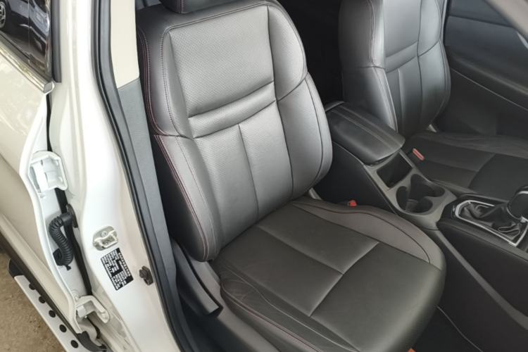 Used Nissan Qashqai 2021 2.0L CVT Luxury Edition Right Front Seat