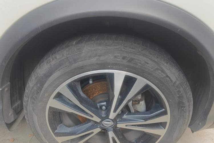 Used Nissan Qashqai 2021 2.0L CVT Luxury Edition Right Front Wheel Hub
