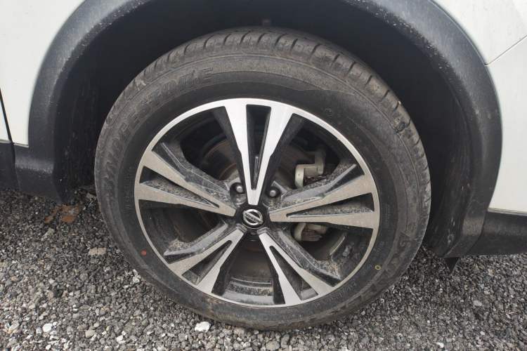 Used Nissan Qashqai 2021 2.0L CVT Luxury Edition Right Front Wheel Hub