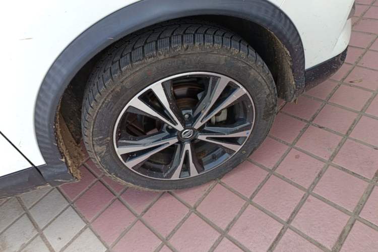 Used Nissan Qashqai 2021 2.0L CVT Luxury Edition Right Front Wheel Hub