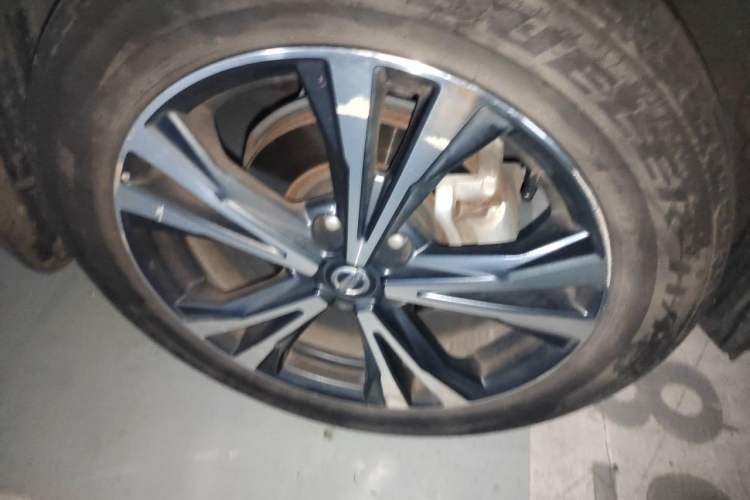 Used Nissan Qashqai 2021 2.0L CVT Luxury Edition Right Front Wheel Hub