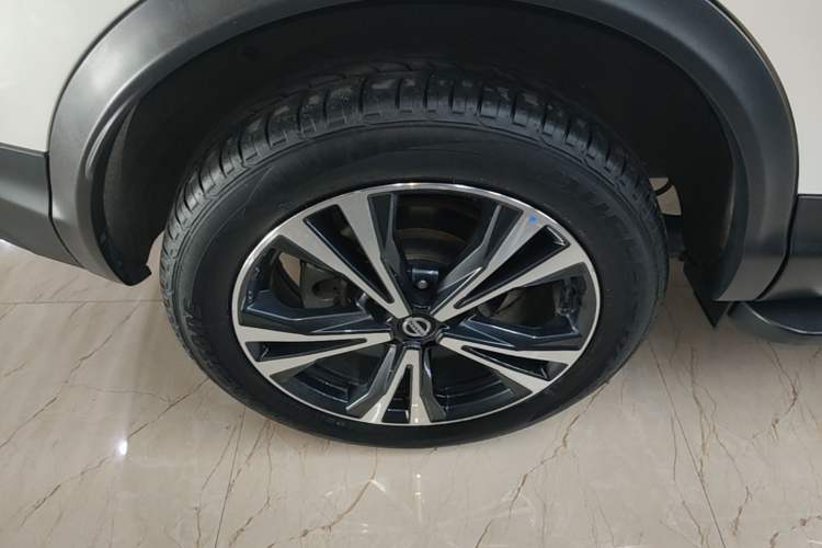 Used Nissan Qashqai 2021 2.0L CVT Luxury Edition Right Rear Wheel Hub