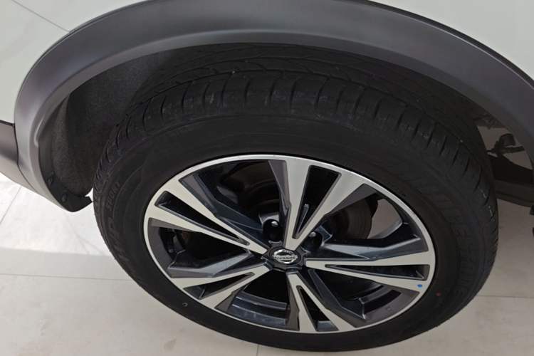 Used Nissan Qashqai 2021 2.0L CVT Luxury Edition Right Rear Wheel Hub