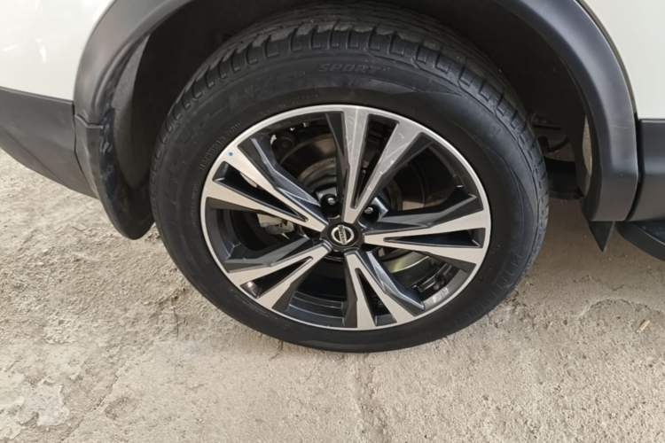 Used Nissan Qashqai 2021 2.0L CVT Luxury Edition Right Rear Wheel Hub