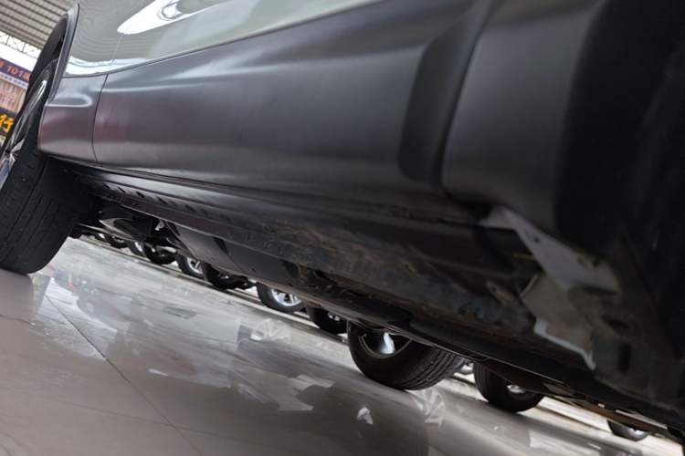 Used Nissan Qashqai 2021 2.0L CVT Luxury Edition Right Side Sill
