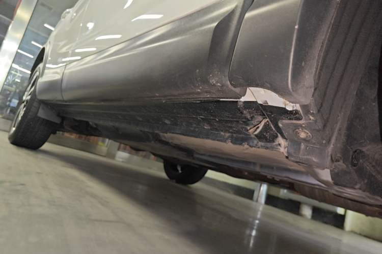 Used Nissan Qashqai 2021 2.0L CVT Luxury Edition Right Side Sill