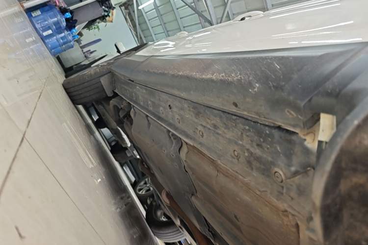 Used Nissan Qashqai 2021 2.0L CVT Luxury Edition Right Side Sill