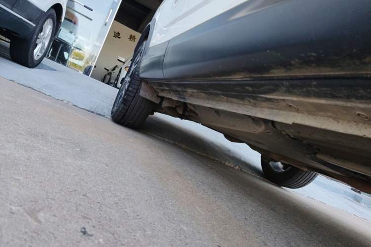 Used Nissan Qashqai 2021 2.0L CVT Luxury Edition Right Side Sill