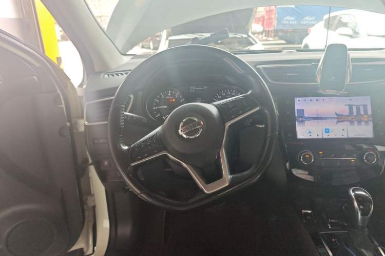 Used Nissan Qashqai 2021 2.0L CVT Luxury Edition Steering Wheel