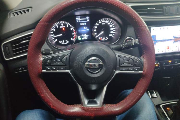 Used Nissan Qashqai 2021 2.0L CVT Luxury Edition Steering Wheel