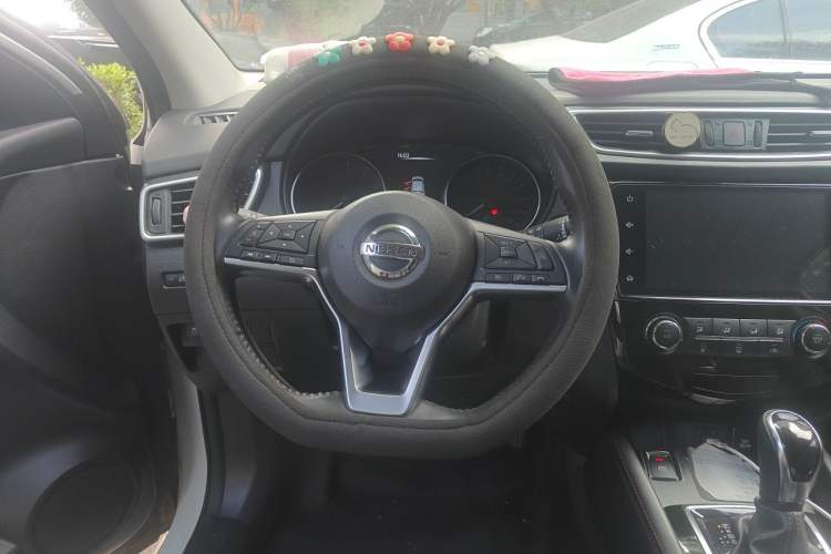 Used Nissan Qashqai 2021 2.0L CVT Luxury Edition Steering Wheel